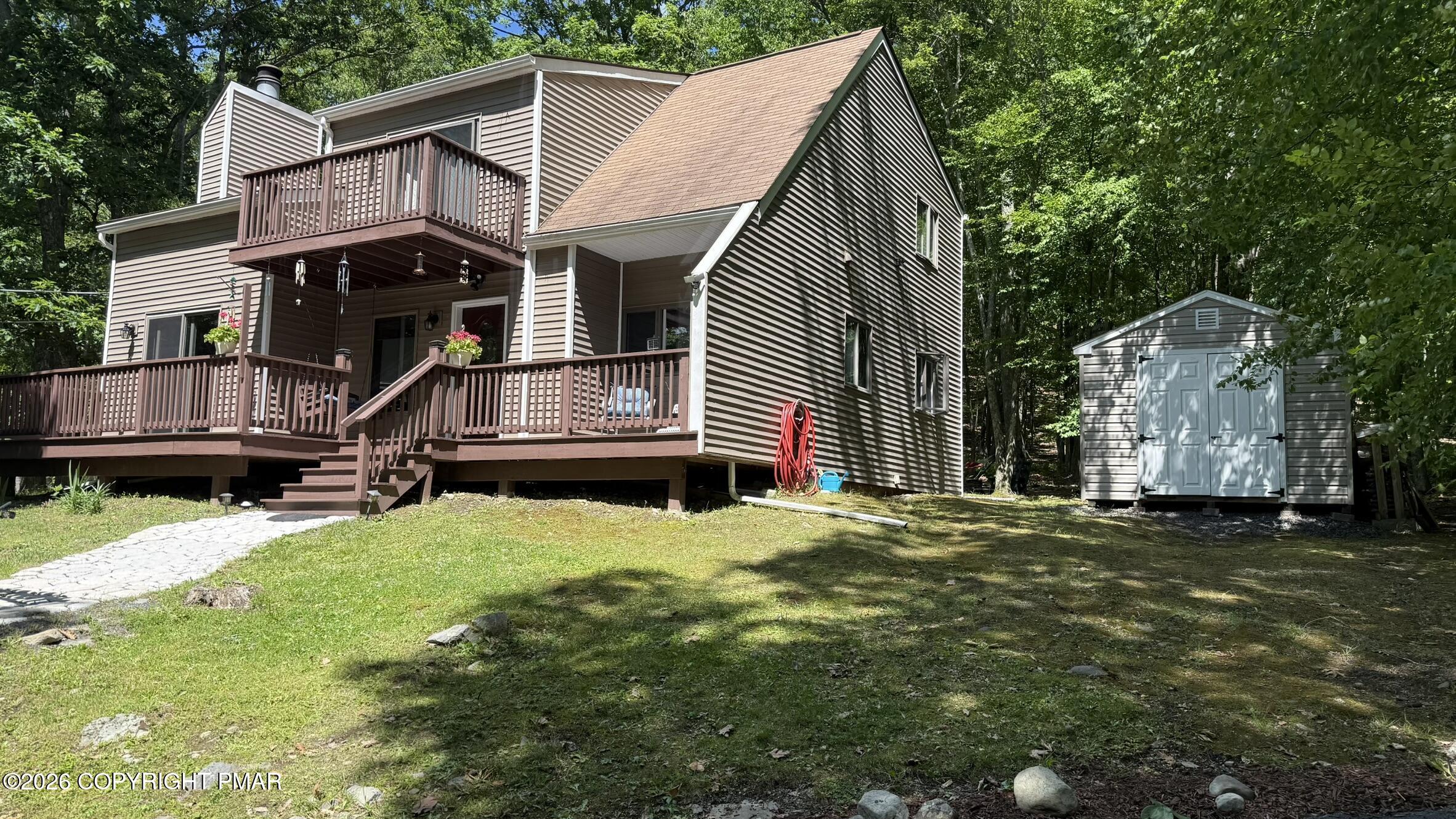 4271 Winchester Way Bushkill, PA 18324 - Photo 2 of 53 IMG_5644