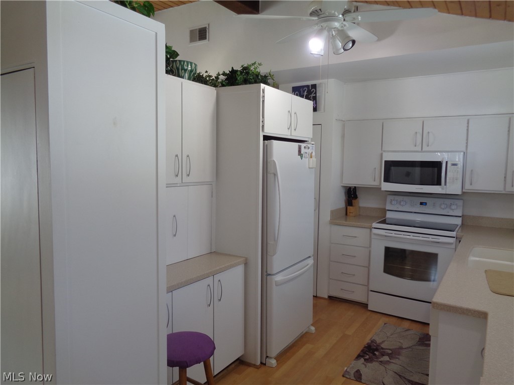 1411 Killian Road Akron, OH 44312 - Photo 4 of 29