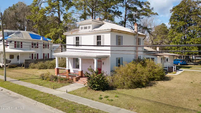 $150,000 | 329 West Jones Street, Trenton, NC 28585