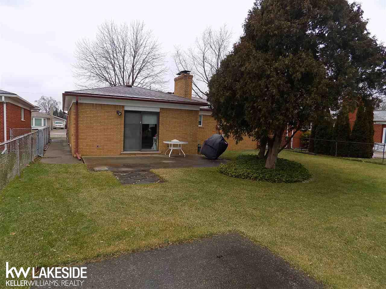 8484 Potomac Center Line, MI 48015 - Photo 2 of 26 Gallery Image 2