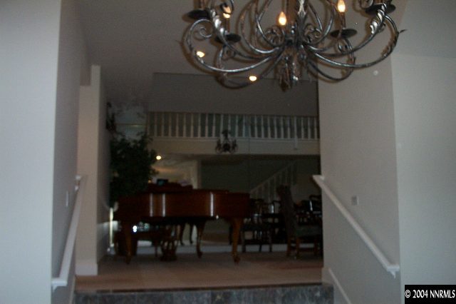2755 West Lakeridge Reno, NV 89509 - Photo 5 of 8