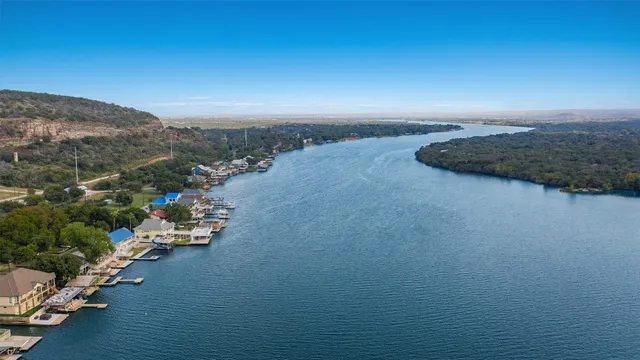 $2,944,444 | 100 South Waterway, Kingsland, TX 78639