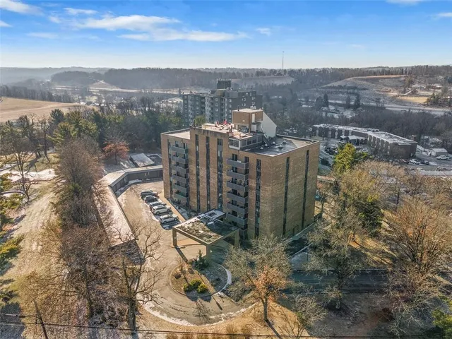 $115,000 | 820 East Beau Street, Unit 3M, Washington, PA 15301