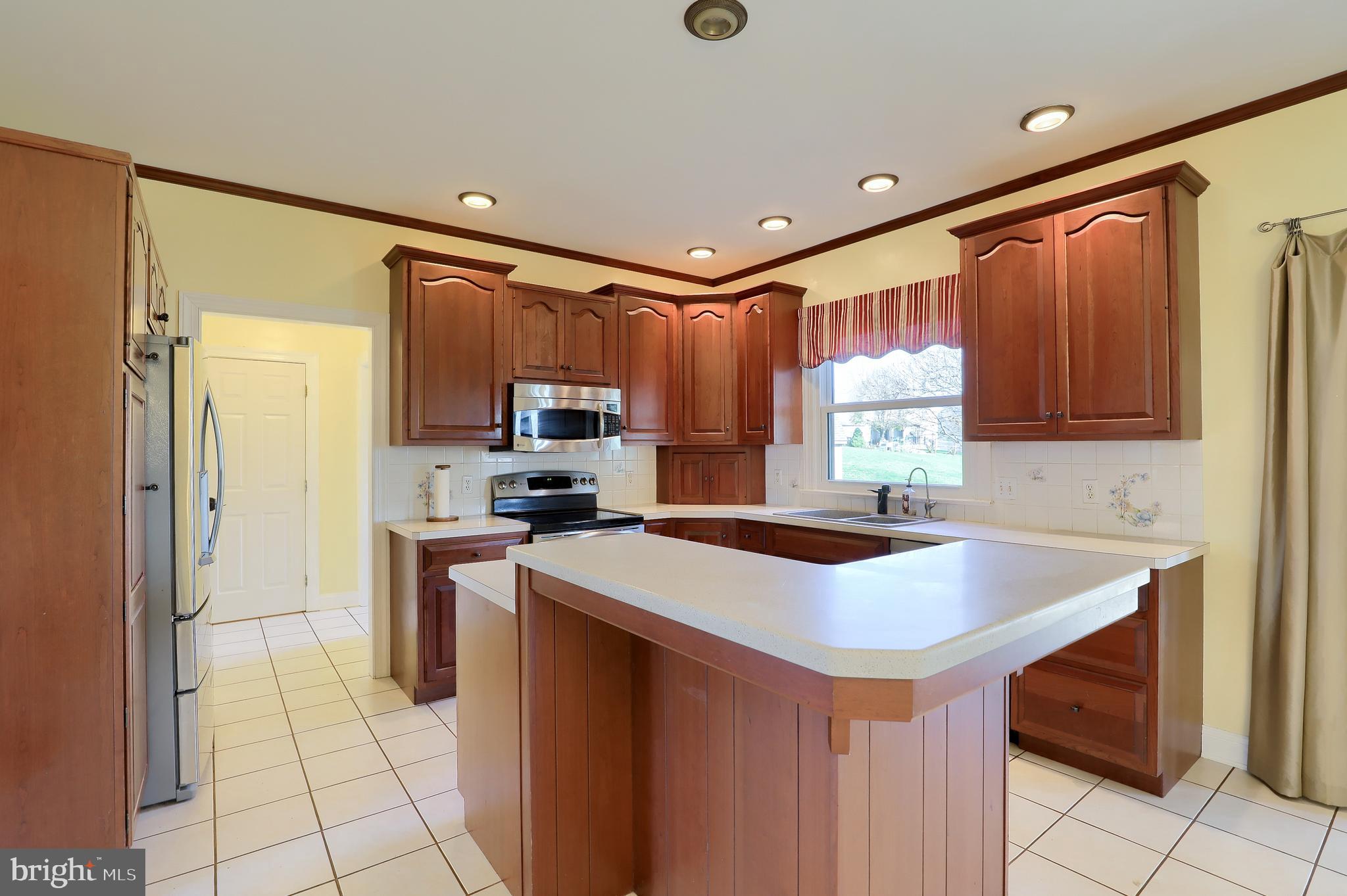 831 Radio Road Elizabethtown, PA 17022 - Photo 21 of 75 Gallery Image 21