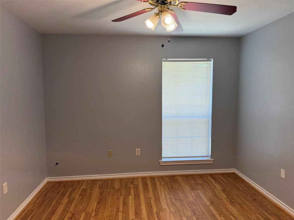 204 School House Road Paradise, TX 76073 - Photo 6 of 15