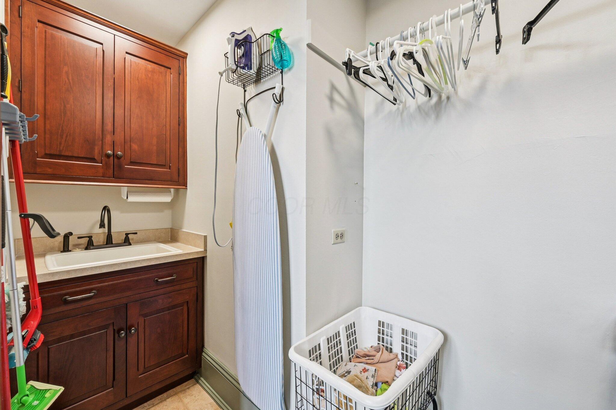 1427 Roxbury Road, Unit MANOR HOUSE NORTH Columbus, OH 43212 - Photo 61 of 131 102-web-or-mls-Roxbury Rd-S0901-102
