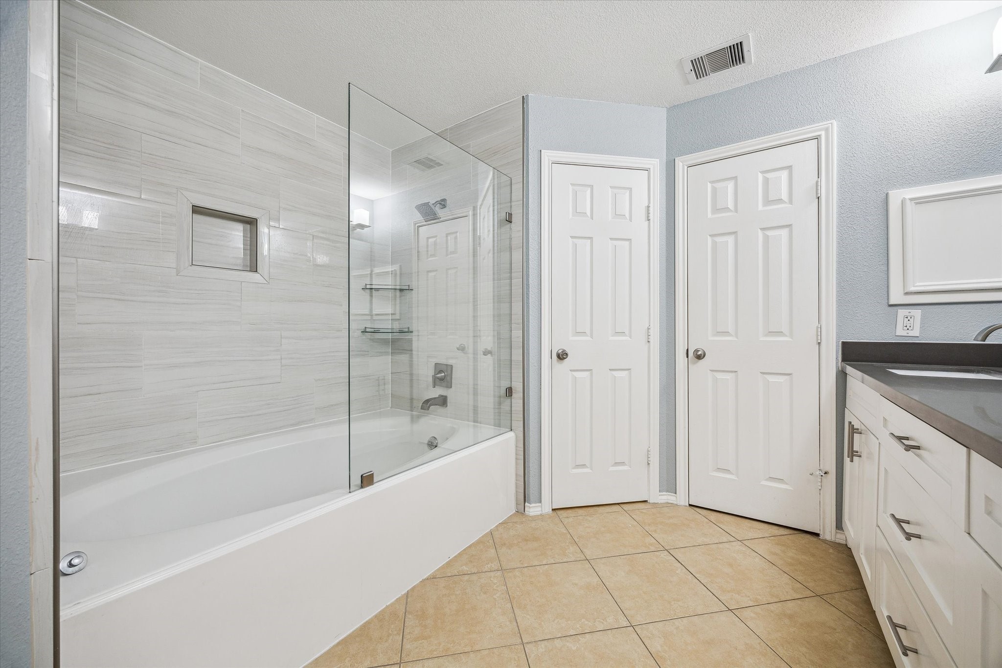 5239 Schuler Street, Unit C Houston, TX 77007 - Photo 11 of 21