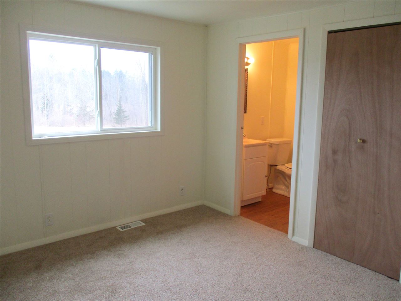 7544 South Durand Road Durand, MI 48429 - Photo 11 of 29 31310805-10.JPG