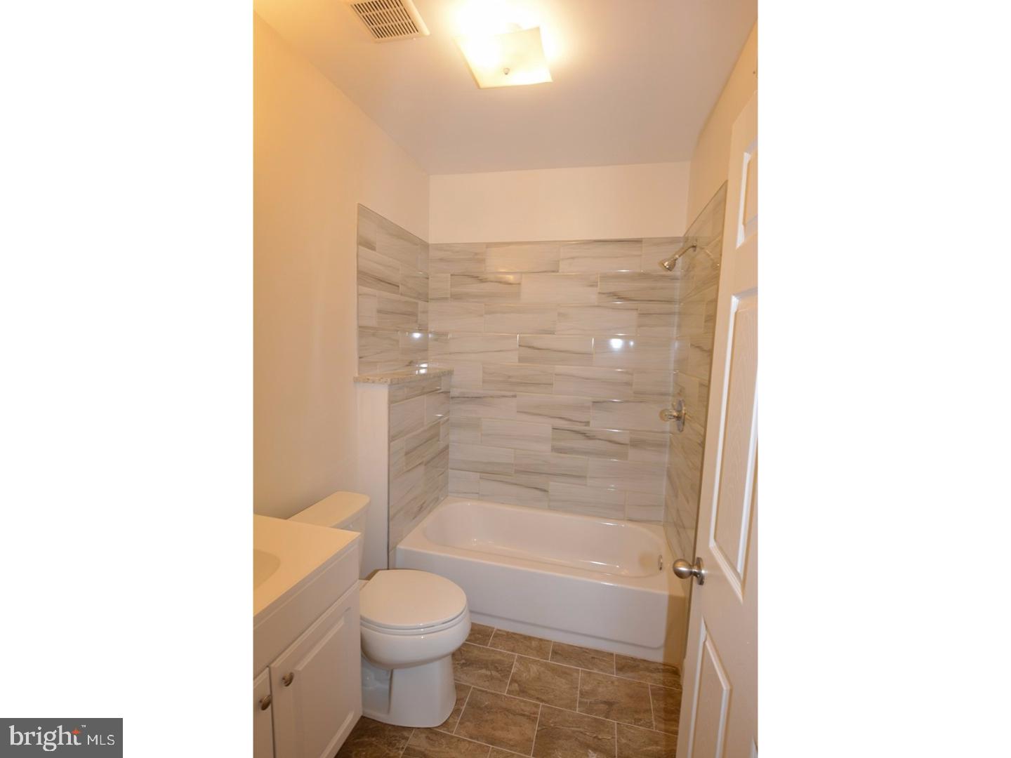 544 Marwood Road Philadelphia, PA 19120 - Photo 11 of 17 Bathroom