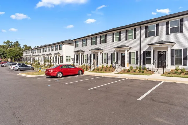 $209,000 | 2203 Del Carmel Way, Unit 304, Tallahassee, FL 32303