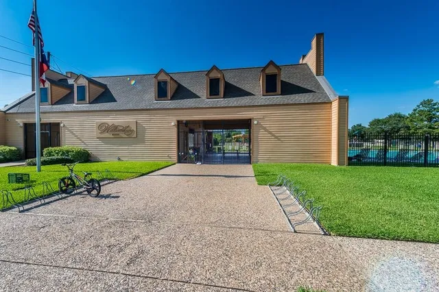 $2,450 | 2115 Hollyfield Lane, Katy, TX 77493