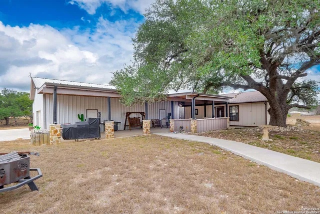 $1,275,000 | 103 Rio Grande Drive, Blanco, TX 78606