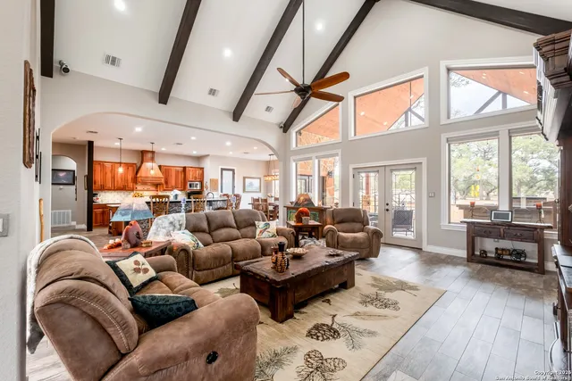 $1,275,000 | 103 Rio Grande Drive, Blanco, TX 78606