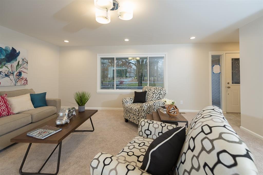 7353 Johnson Road Indianapolis, IN 46250 - Photo 7 of 25 Gallery Image 7
