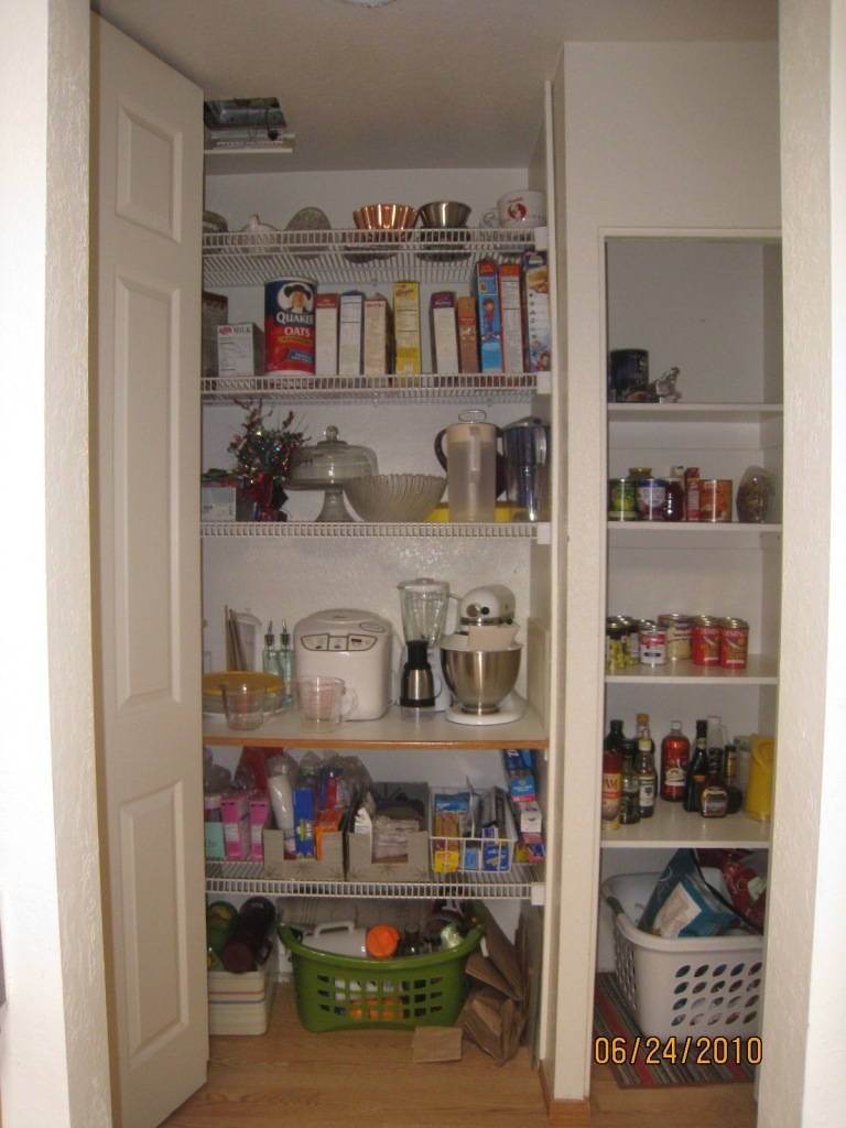 1420 West Utopia Road Phoenix, AZ 85027 - Photo 14 of 23 2 Pantry's