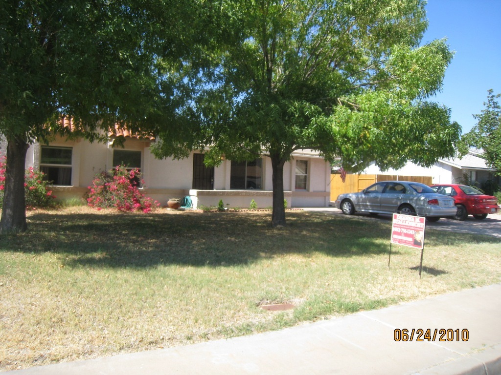 1420 West Utopia Road Phoenix, AZ 85027 - Photo 2 of 23 Front of hm at Angle