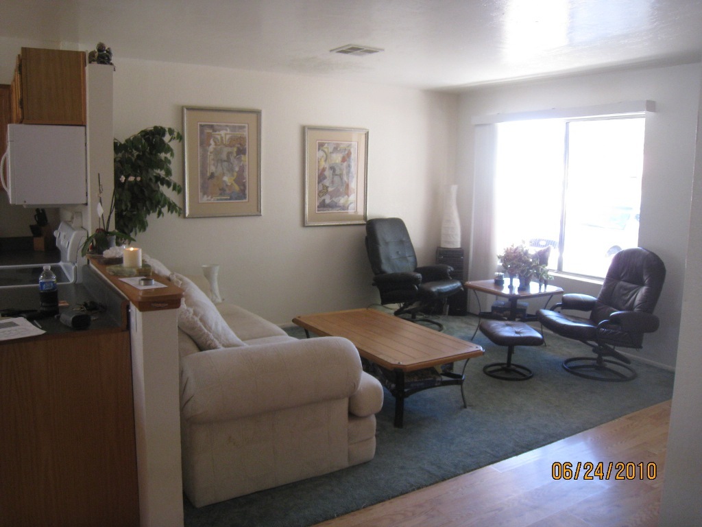 1420 West Utopia Road Phoenix, AZ 85027 - Photo 4 of 23 Formal Living Rm