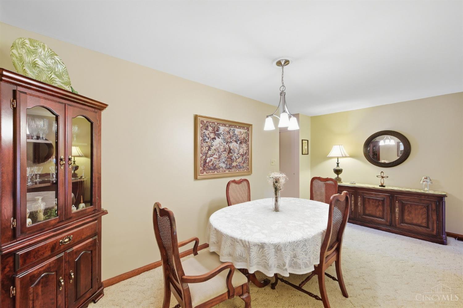 9044 Winton Road, Unit 4 Cincinnati, OH 45231 - Photo 10 of 34 Gallery Image 10