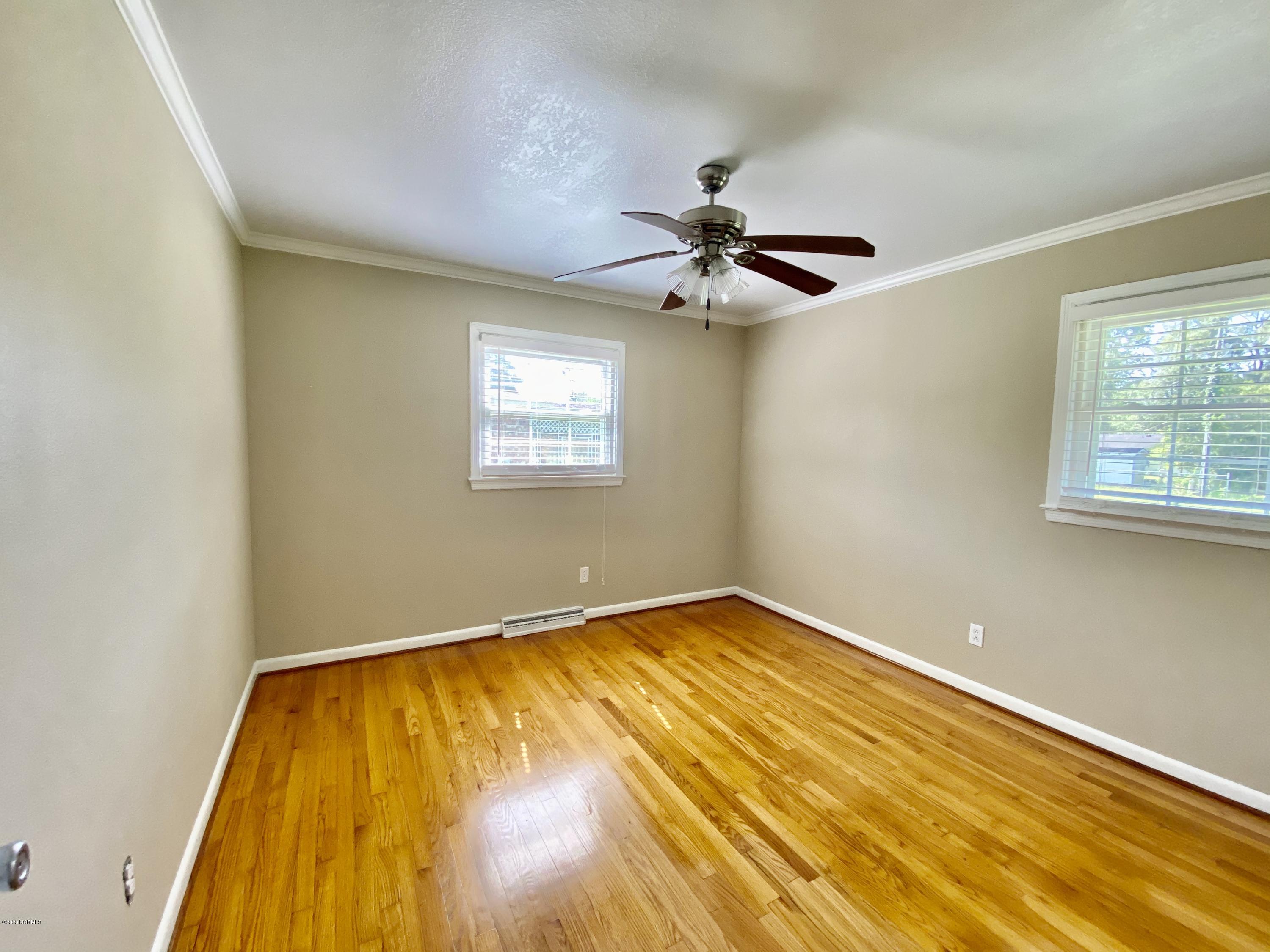 201 Mansfield Road Washington, NC 27889 - Photo 13 of 23 013Room1