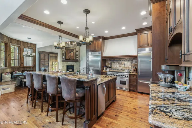 $2,700,000 | 203 Lake Forest Way, Louisville, TN 37777