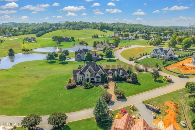 $2,700,000 | 203 Lake Forest Way, Louisville, TN 37777