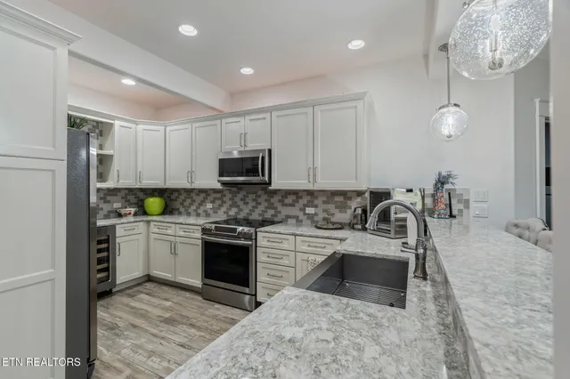 $2,700,000 | 203 Lake Forest Way, Louisville, TN 37777