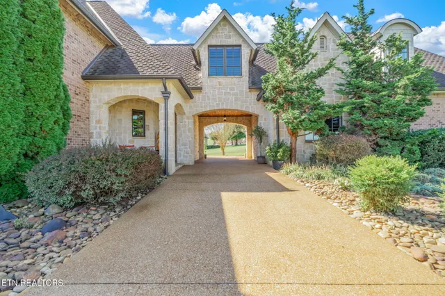 $2,700,000 | 203 Lake Forest Way, Louisville, TN 37777