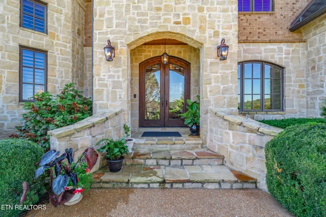 $2,700,000 | 203 Lake Forest Way, Louisville, TN 37777