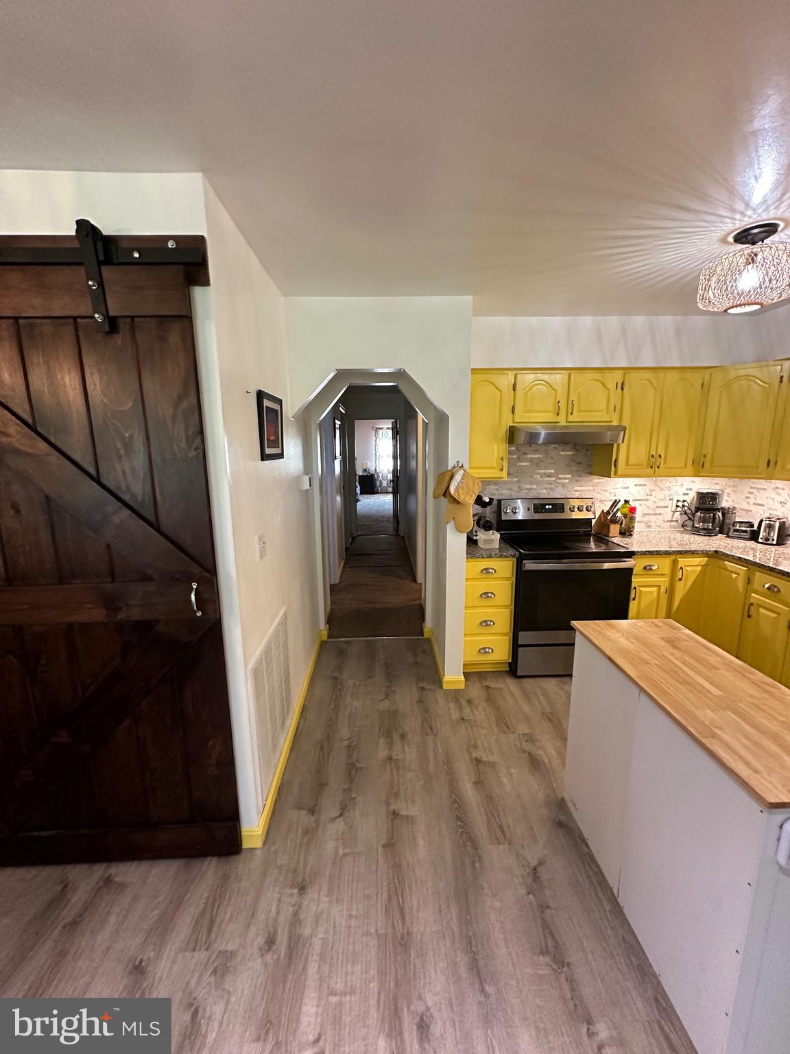 121 Trail Road South Elizabethtown, PA 17022 - Photo 7 of 17 Gallery Image 7