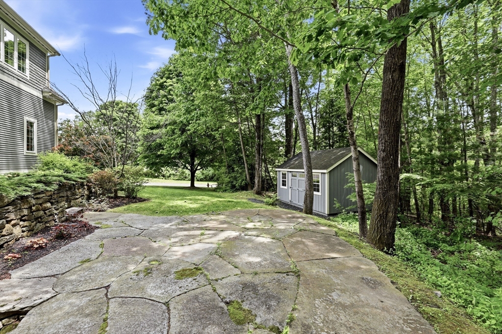 36 Sovereign Way Northampton, MA 01062 - Photo 25 of 39
