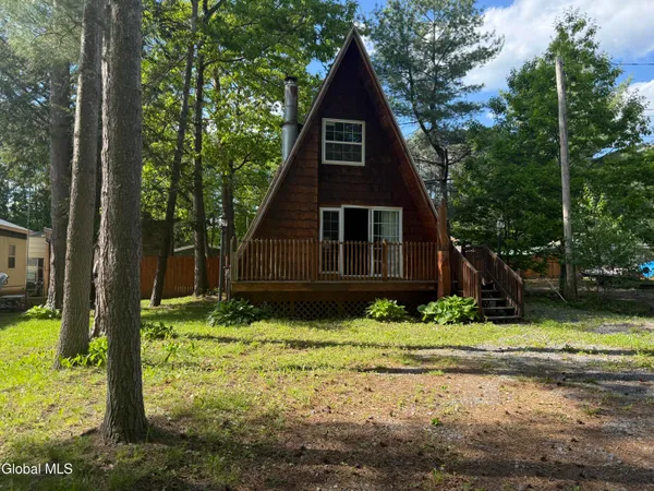 $224,900 | 103 Florence Avenue, Northampton, NY 12117