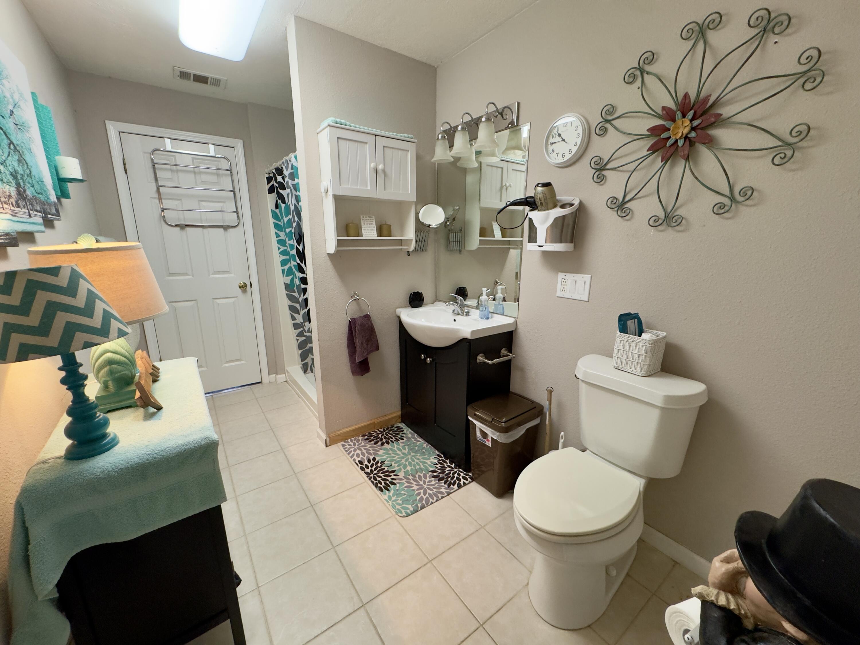 3955 Highway 77 Chipley, FL 32428 - Photo 19 of 54 Bathroom - First Floor