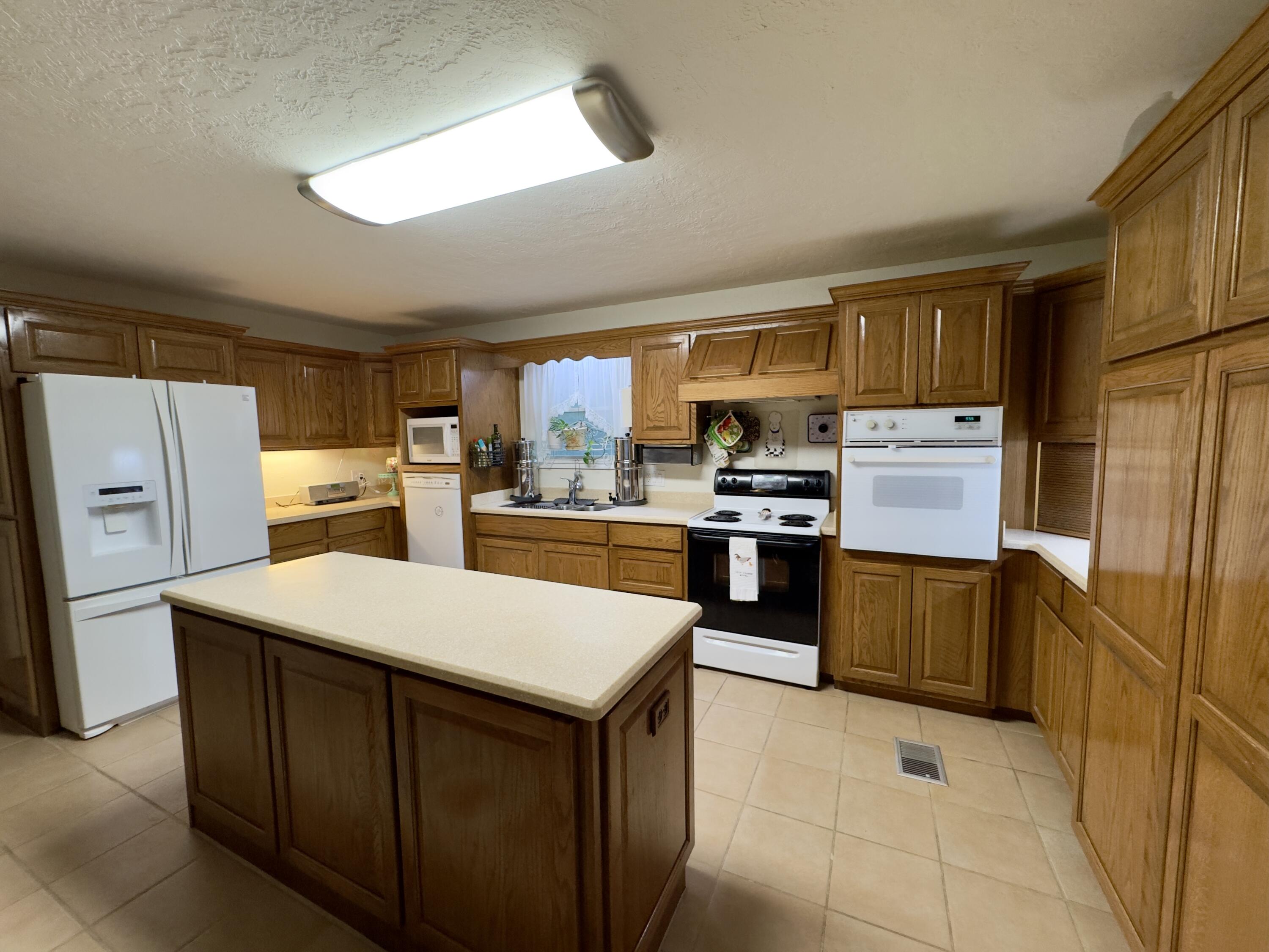 3955 Highway 77 Chipley, FL 32428 - Photo 22 of 54 Kitchen - 2nd Floor