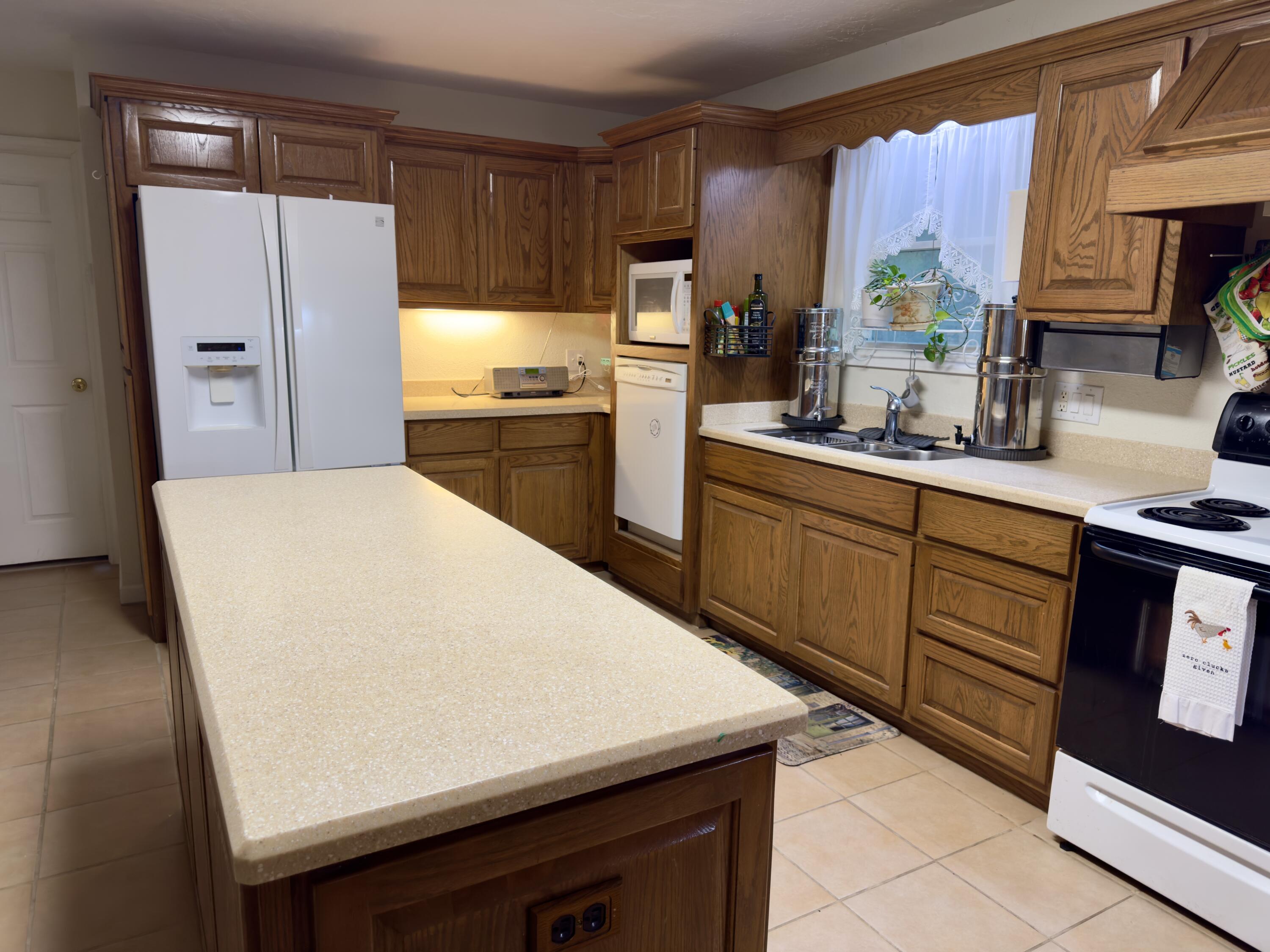 3955 Highway 77 Chipley, FL 32428 - Photo 24 of 54 Kitchen - 2nd Floor