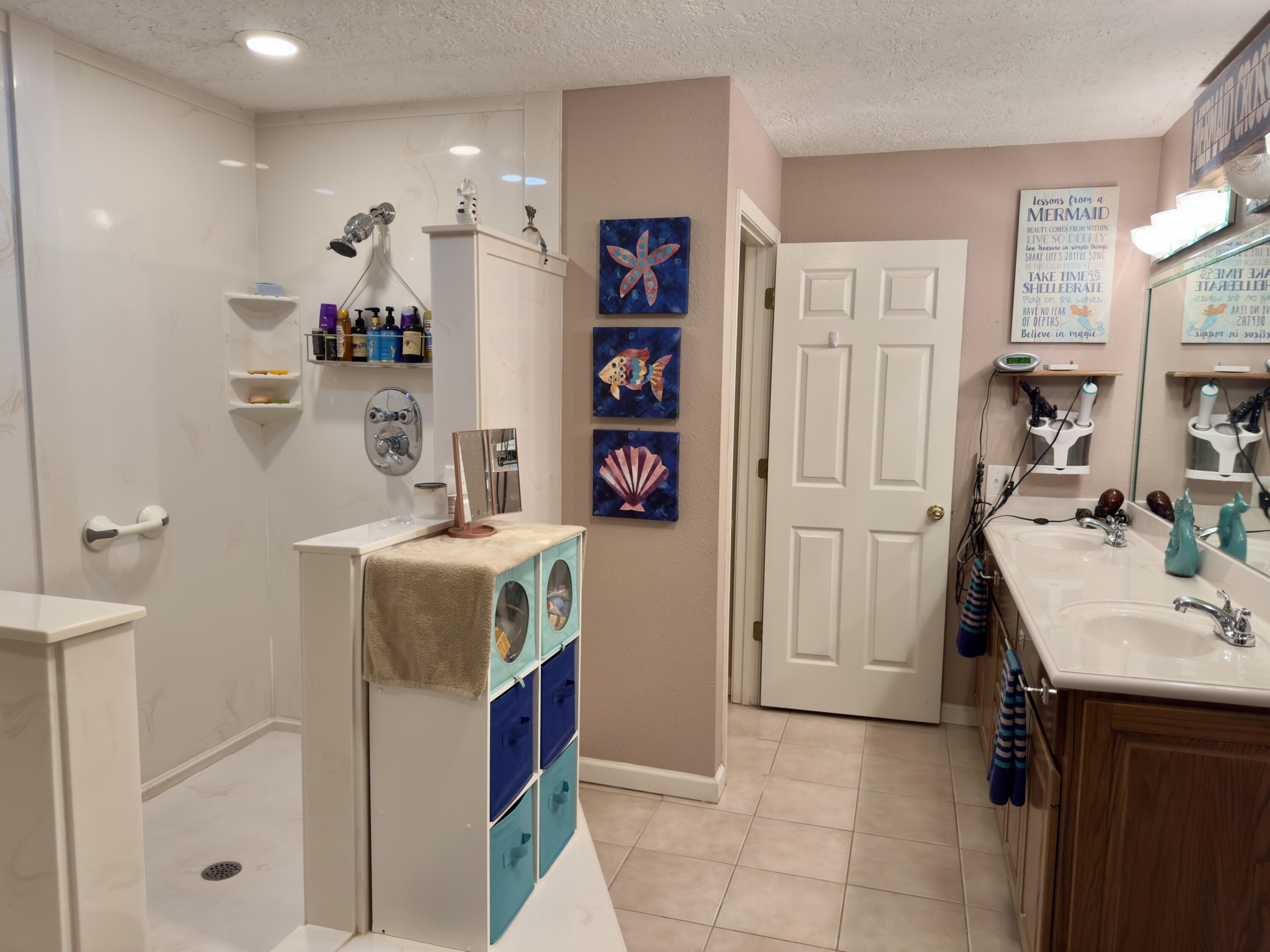 3955 Highway 77 Chipley, FL 32428 - Photo 33 of 54 Master Bath - 2nd Floor