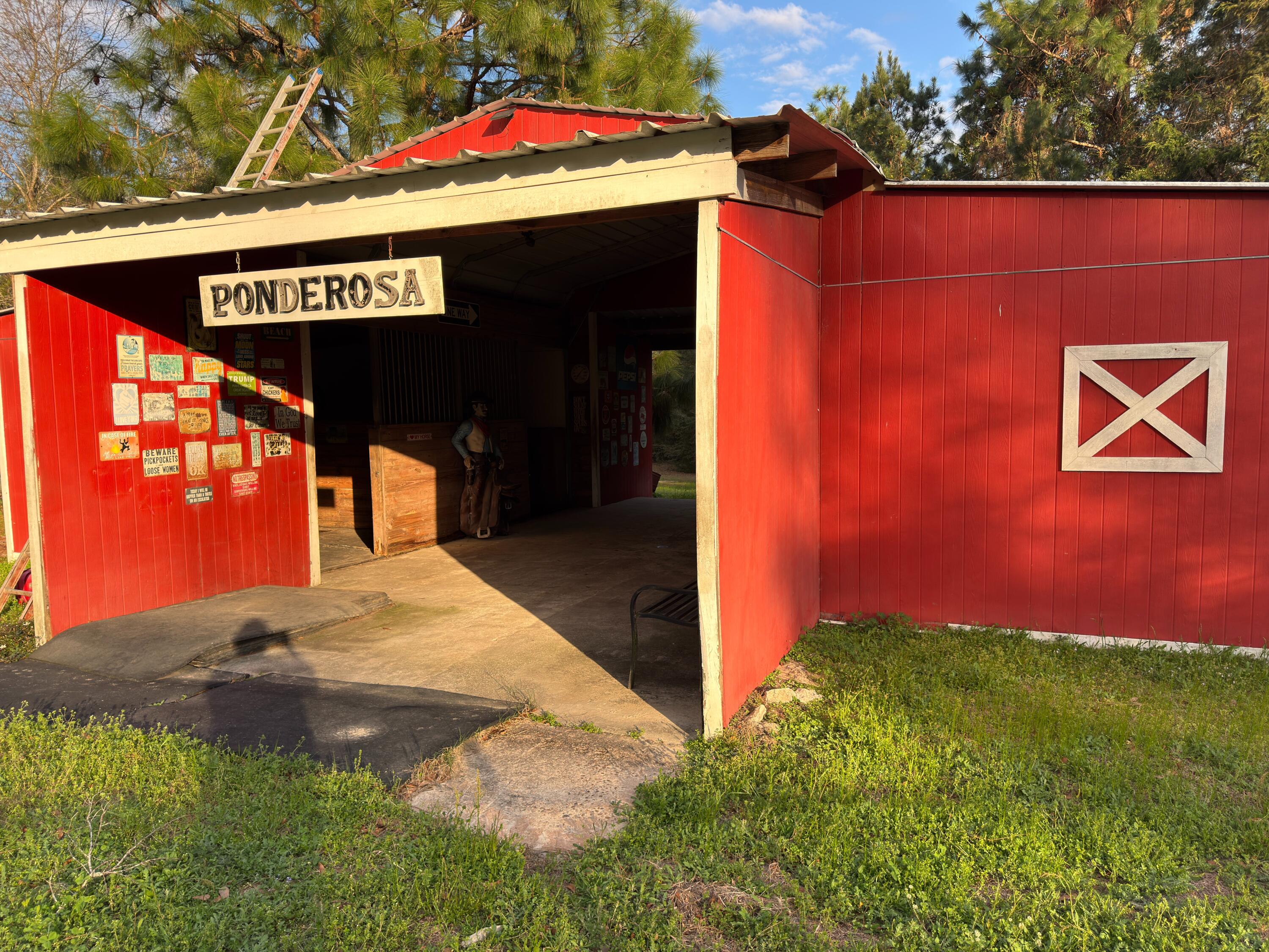 3955 Highway 77 Chipley, FL 32428 - Photo 47 of 54 4-stall Horse Barn