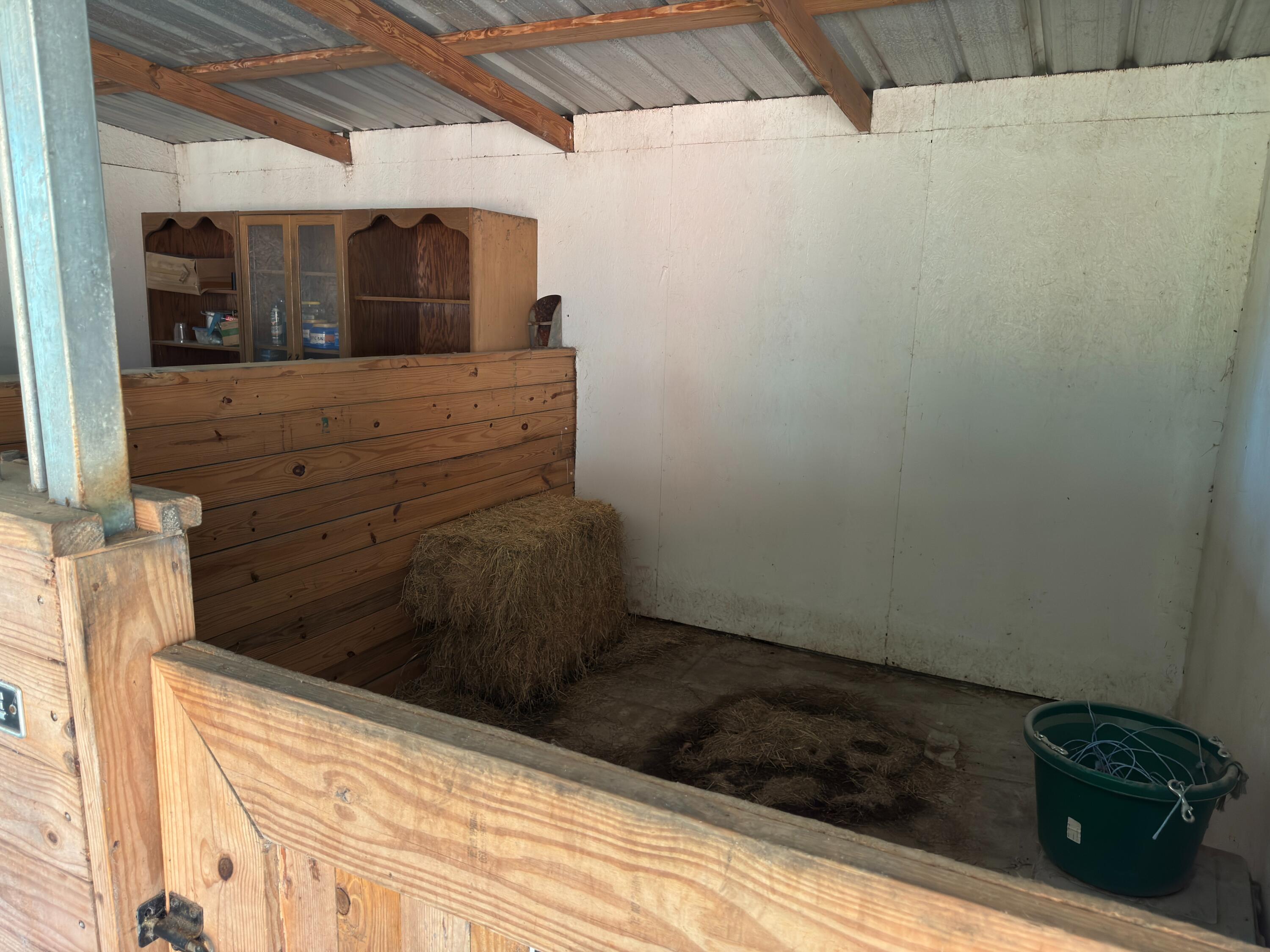 3955 Highway 77 Chipley, FL 32428 - Photo 51 of 54 4-stall Horse Barn