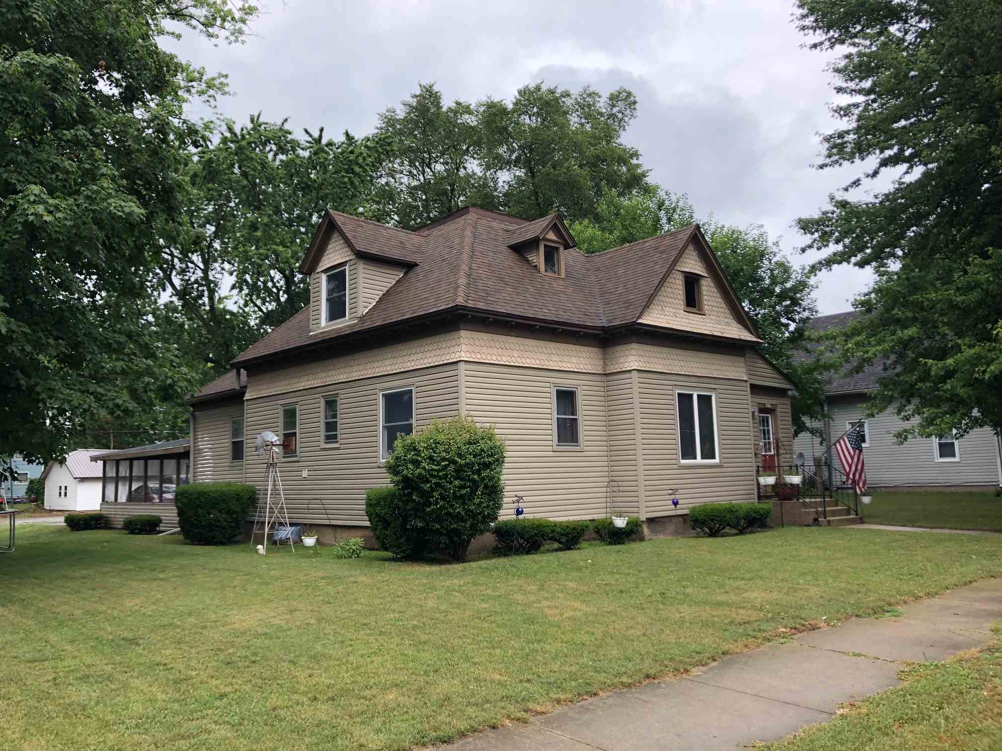 1308 Madison Street Rochester, IN 46975 - Photo 1 of 13