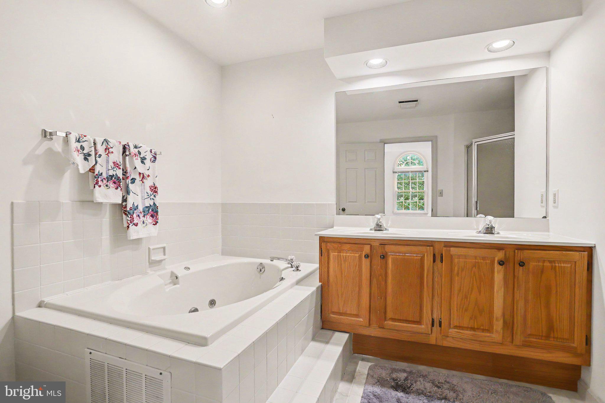 129 Pepperton Court Lititz, PA 17543 - Photo 22 of 32