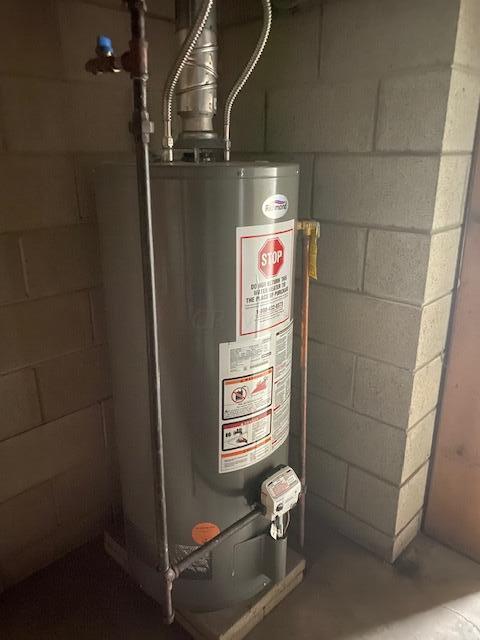 332 Pohlman Road Chillicothe, OH 45601 - Photo 32 of 39 Hot water tank new June 2022