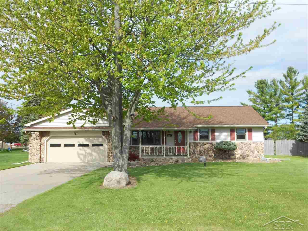 5881 Garfield Road Freeland, MI 48623 - Photo 1 of 31 50041191.JPG