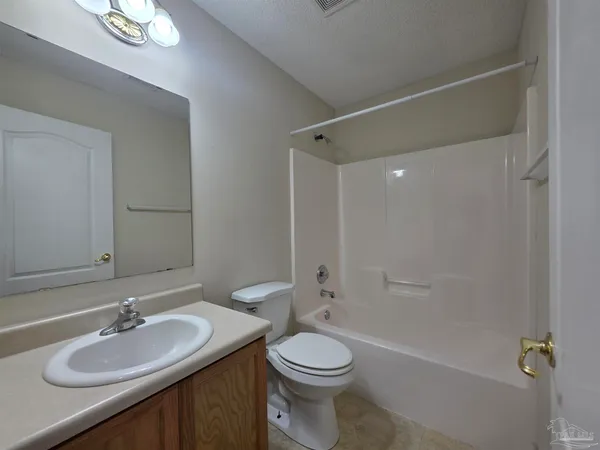 $1,750 | 720 Buoy Drive, Pensacola, FL 32507