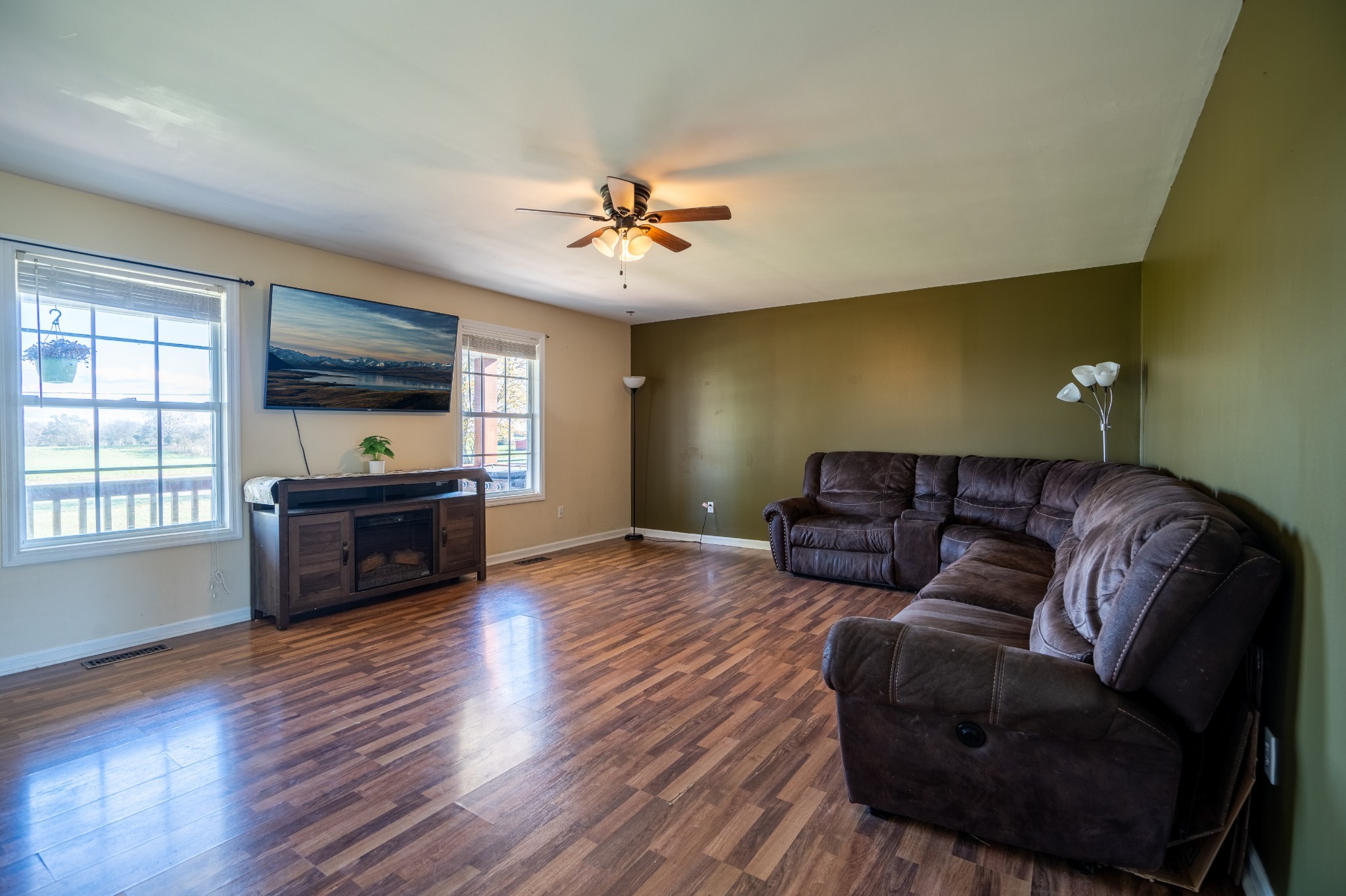 2533 Robertson Road Lawrenceburg, TN 38464 - Photo 13 of 36 Gallery Image 13