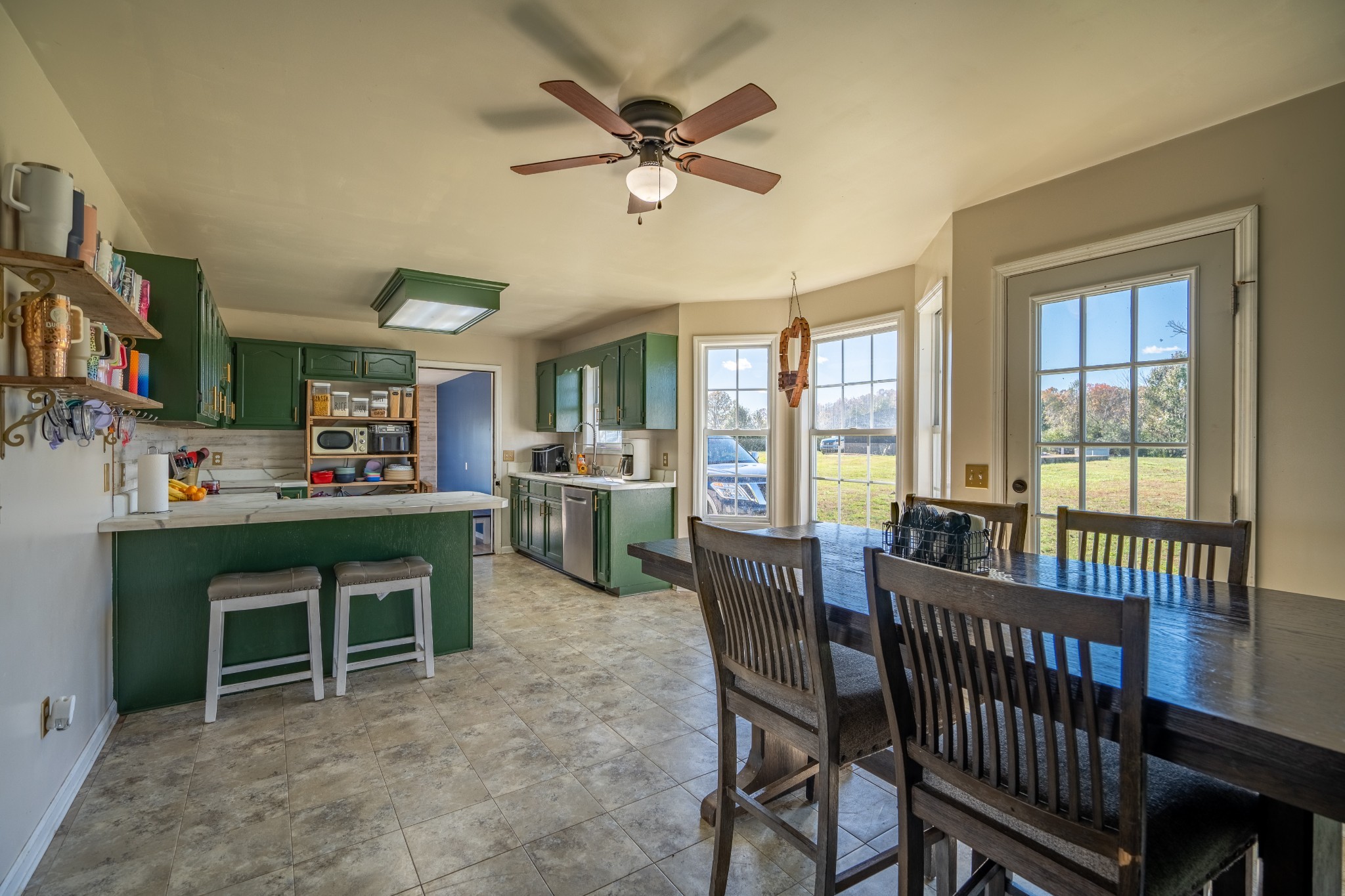 2533 Robertson Road Lawrenceburg, TN 38464 - Photo 16 of 36 Gallery Image 16