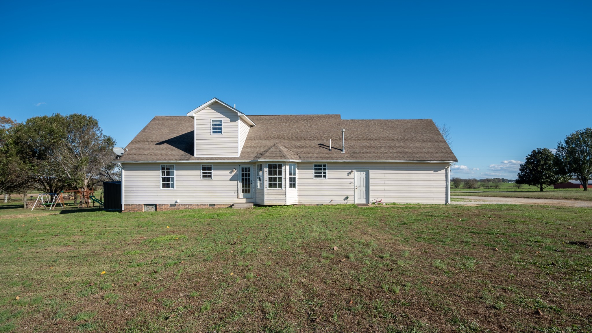 2533 Robertson Road Lawrenceburg, TN 38464 - Photo 9 of 36 Gallery Image 9