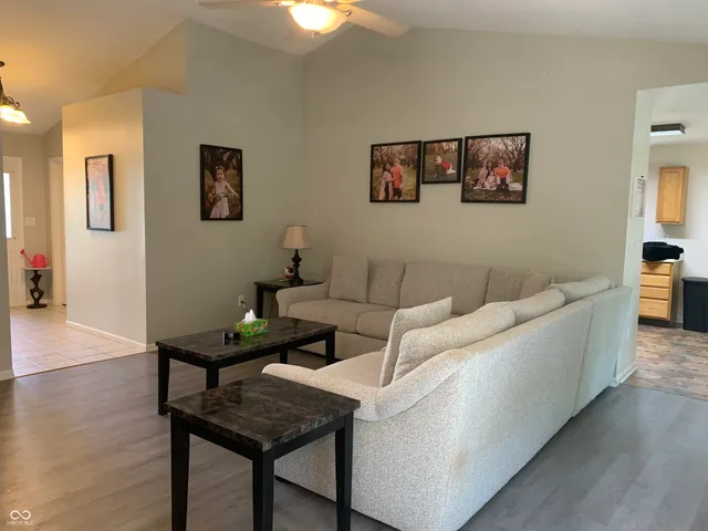 $279,900 | 2887 Prairie Stream Way, Columbus, IN 47203