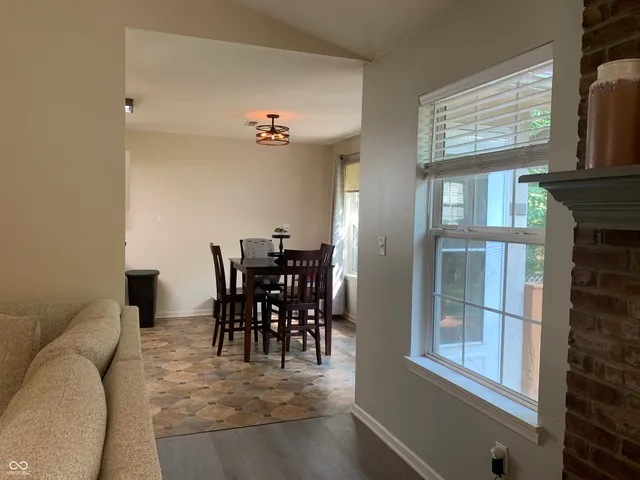 $279,900 | 2887 Prairie Stream Way, Columbus, IN 47203