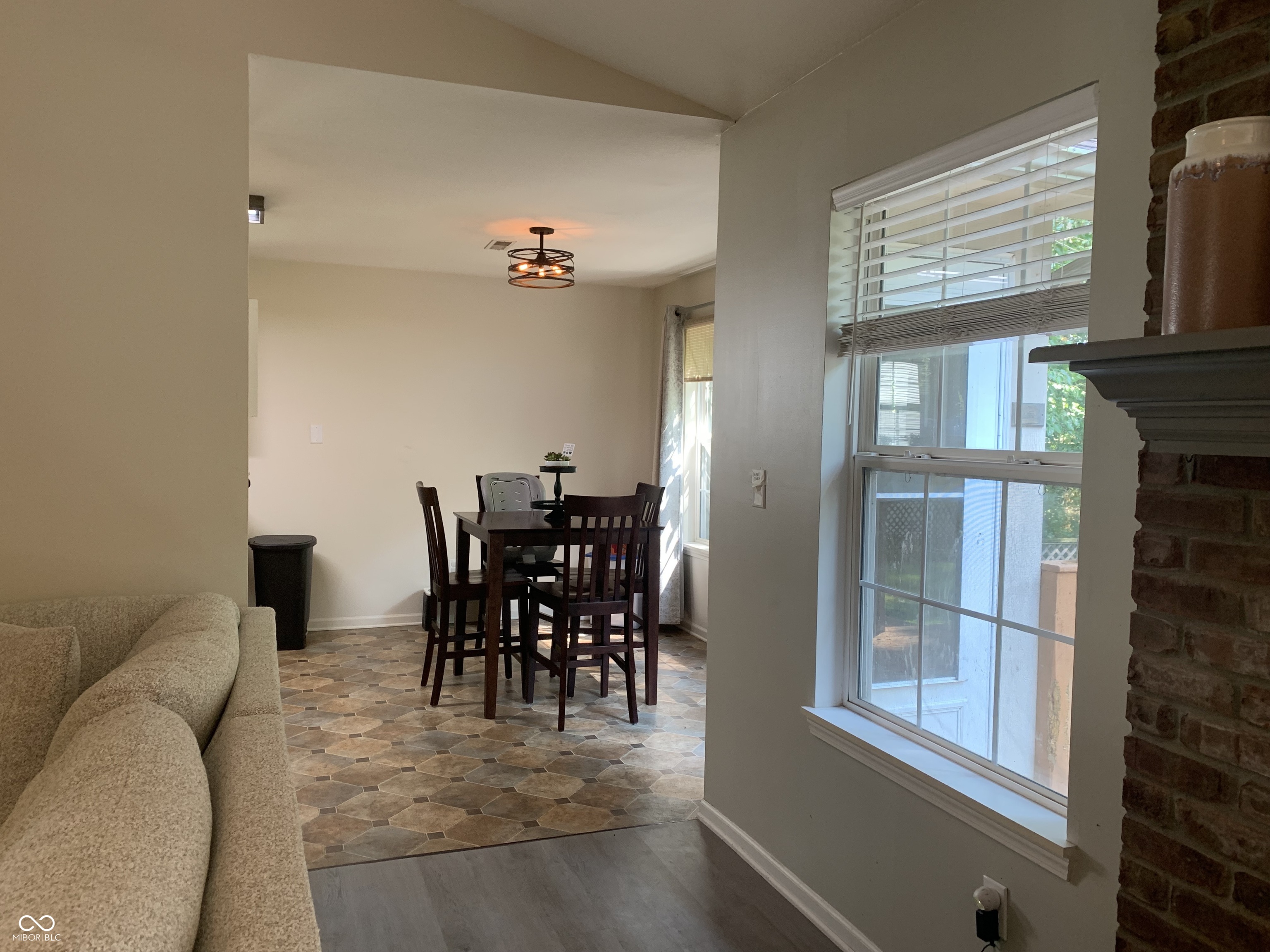 2887 Prairie Stream Way Columbus, IN 47203 - Photo 7 of 31