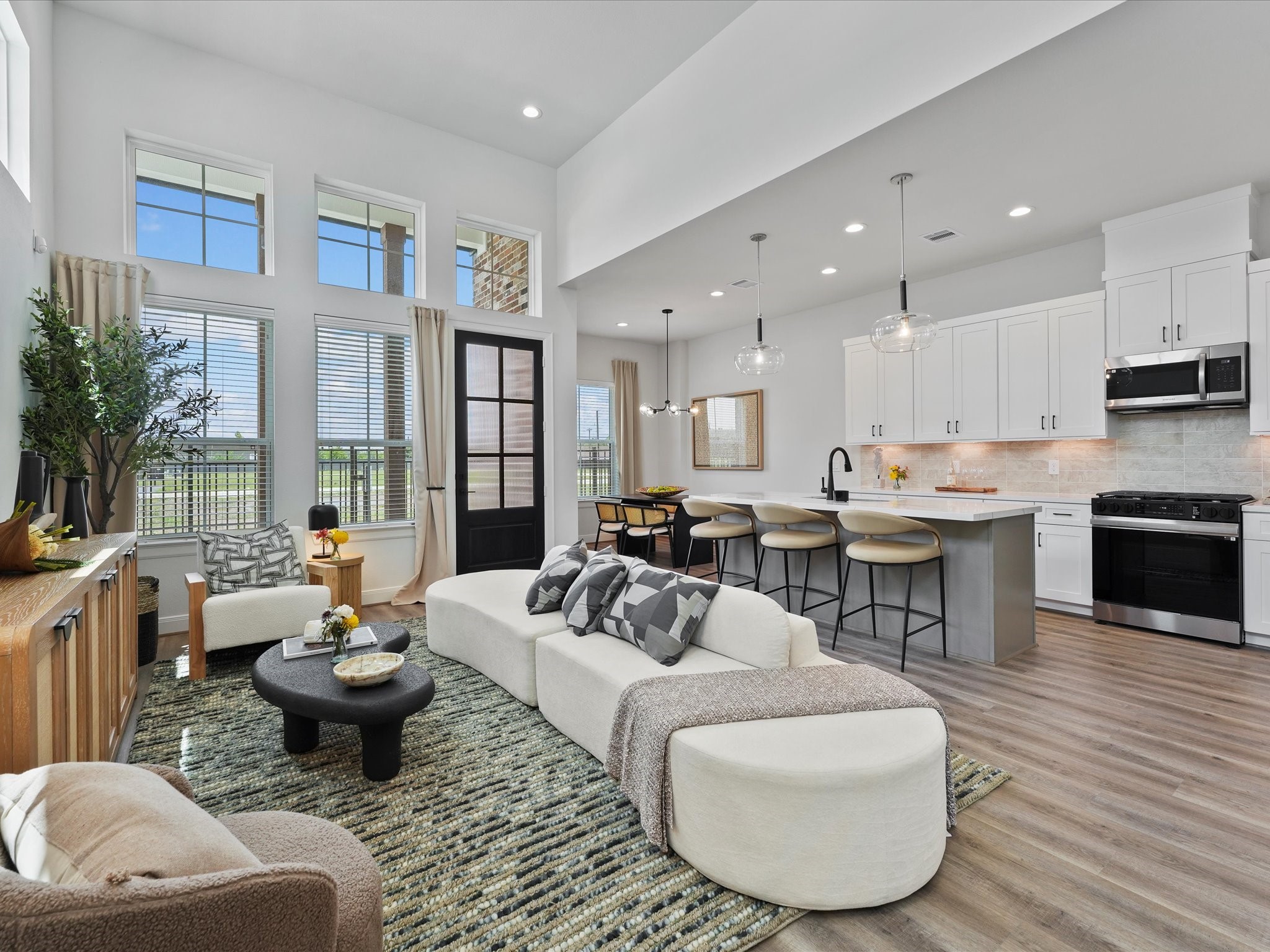 9216 Washington Heights Street Houston, TX 77063 - Photo 14 of 44