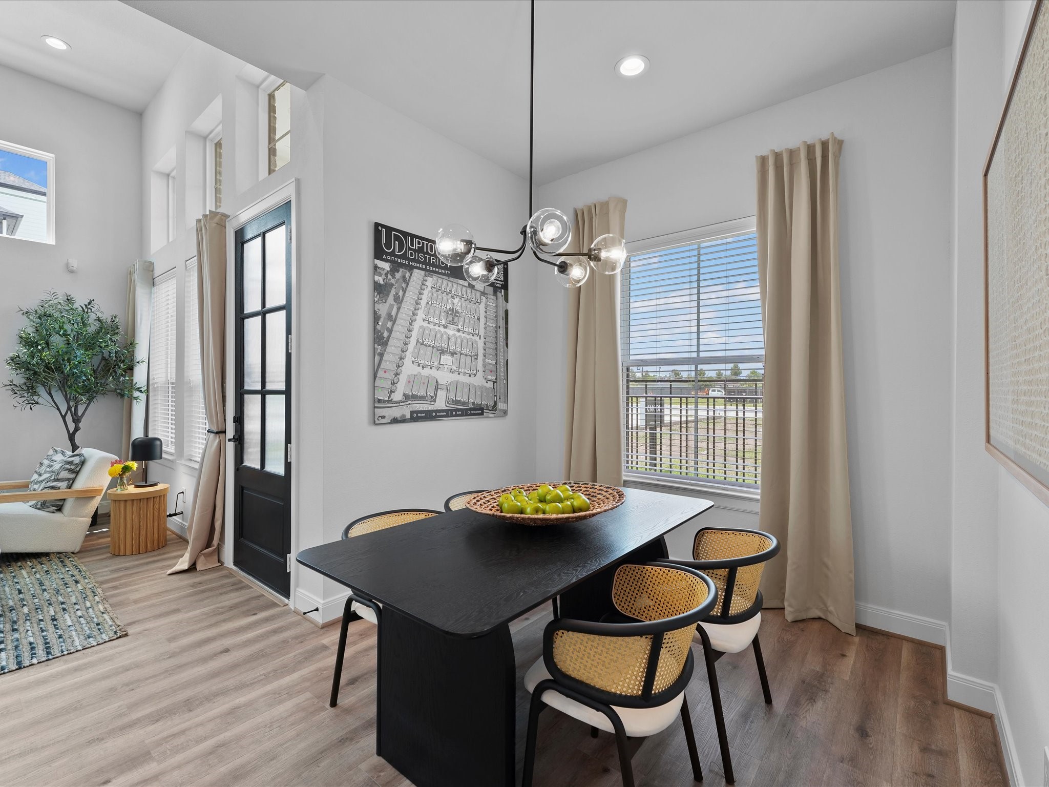 9216 Washington Heights Street Houston, TX 77063 - Photo 16 of 44